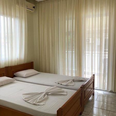 Anna'S House Apartment เนอาวรัสนา ภายนอก รูปภาพ