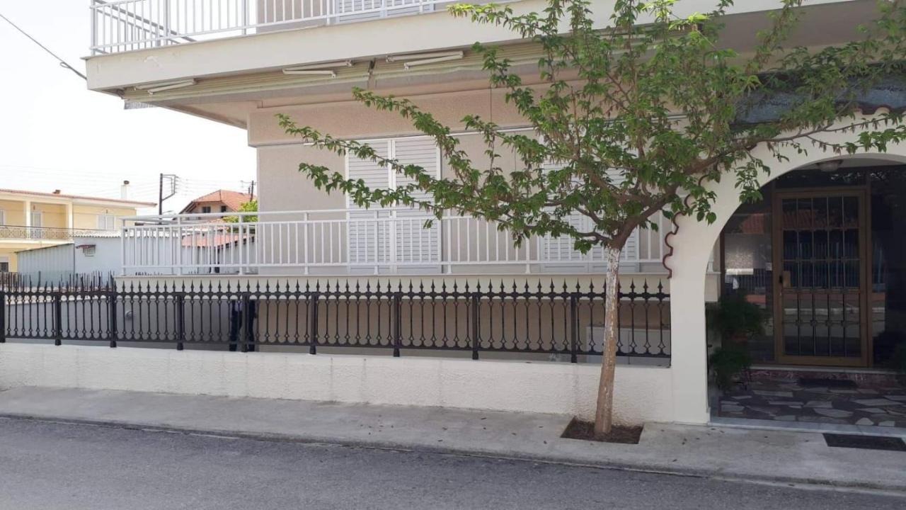Anna'S House Apartment เนอาวรัสนา ภายนอก รูปภาพ
