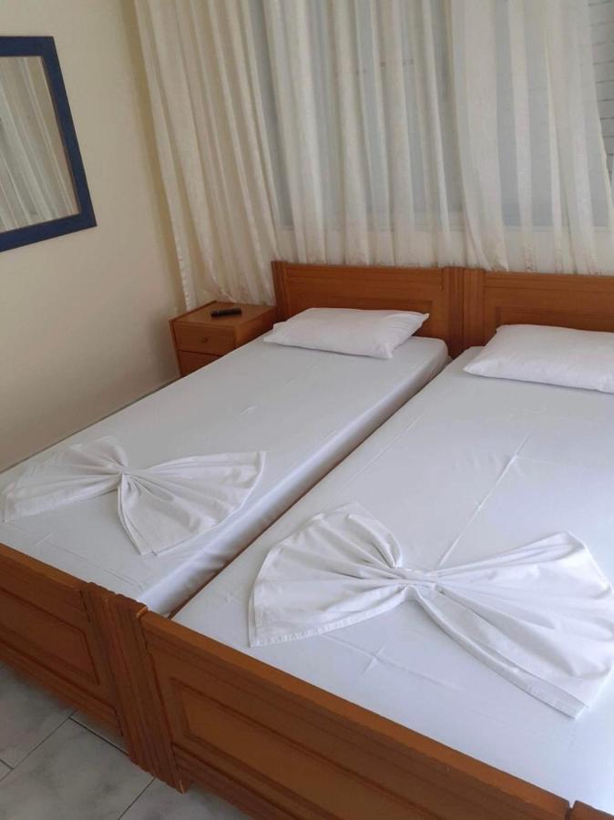 Anna'S House Apartment เนอาวรัสนา ภายนอก รูปภาพ
