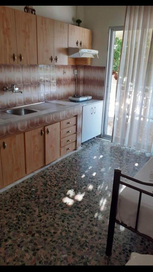 Anna'S House Apartment เนอาวรัสนา ภายนอก รูปภาพ